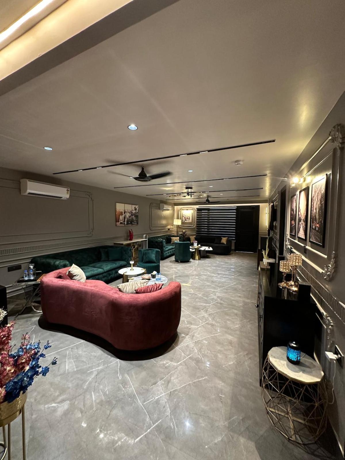 Apartment Luxury Penthouse With Terrace Garden Wish Homes New Delhi